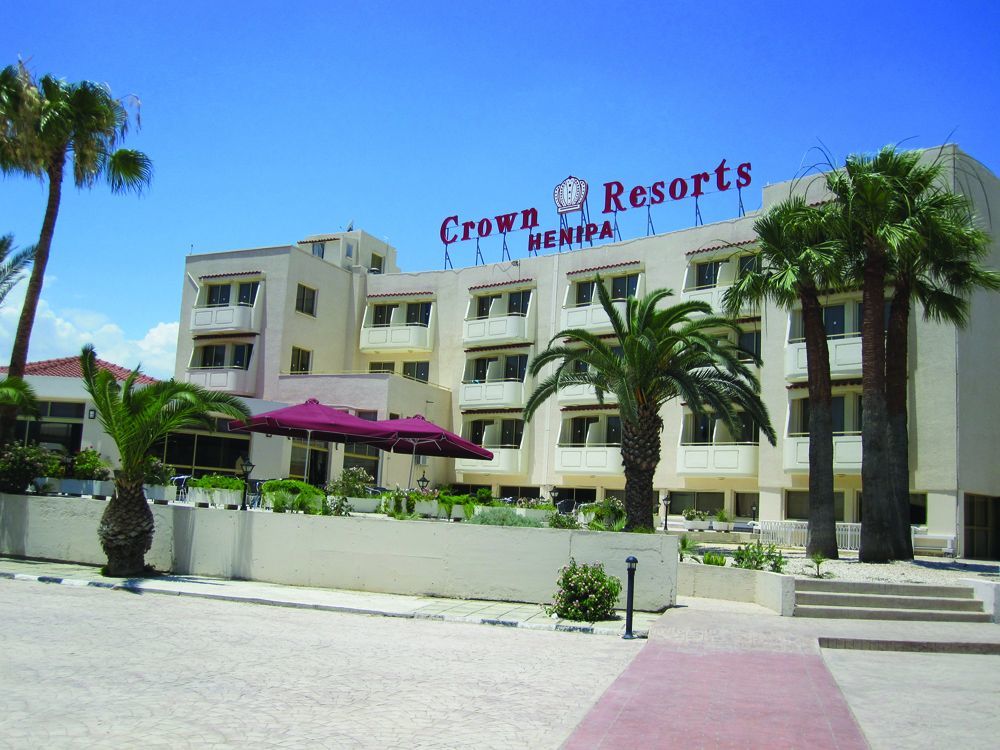 Crown Resorts Henipa Larnaca Buitenkant foto