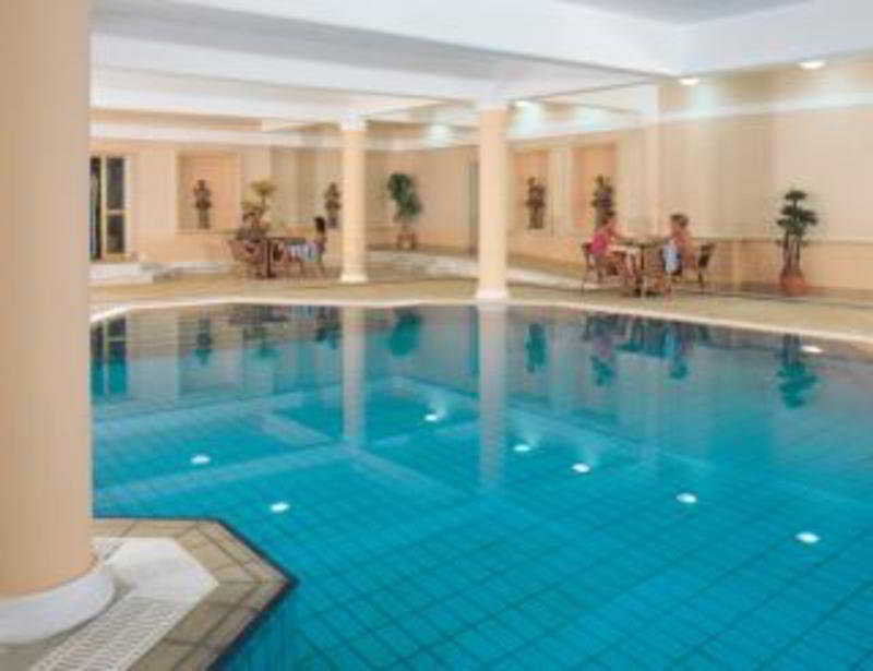 Crown Resorts Henipa Larnaca Buitenkant foto