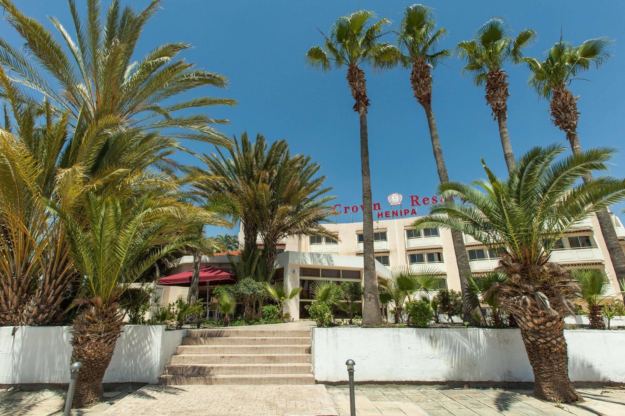 Crown Resorts Henipa Larnaca Buitenkant foto